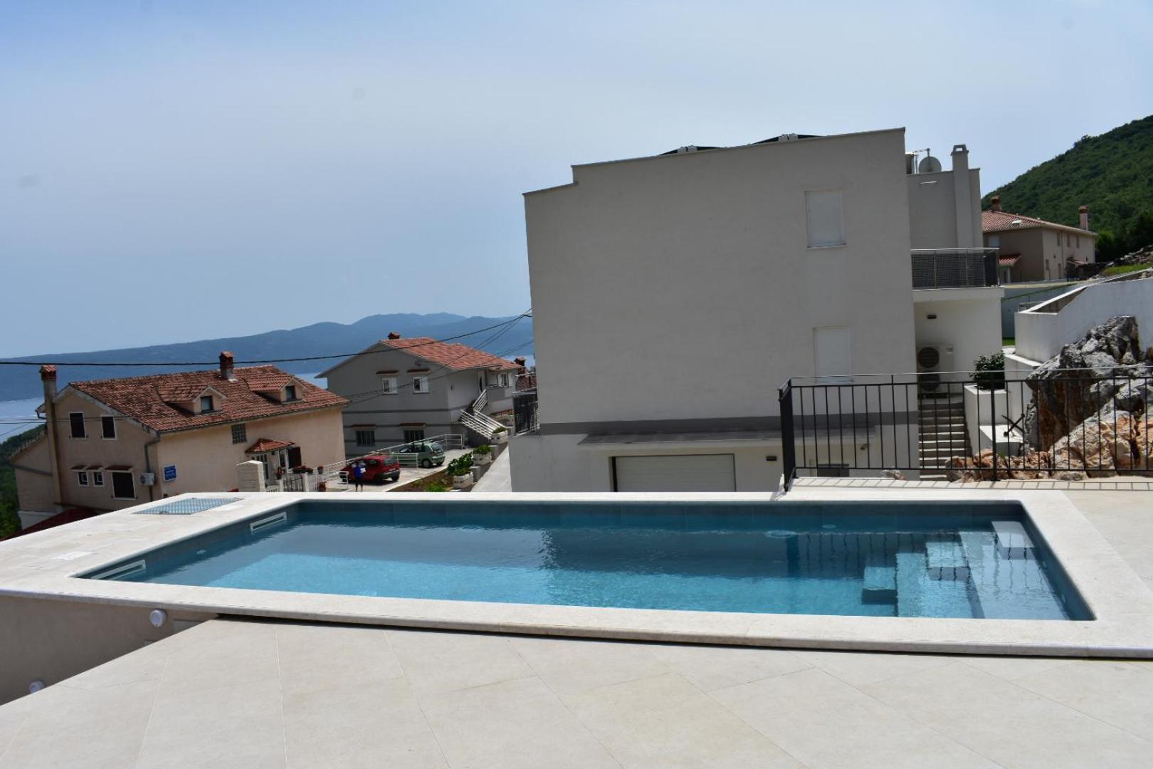 Apartment Anda S Apartmanima I Bazenom